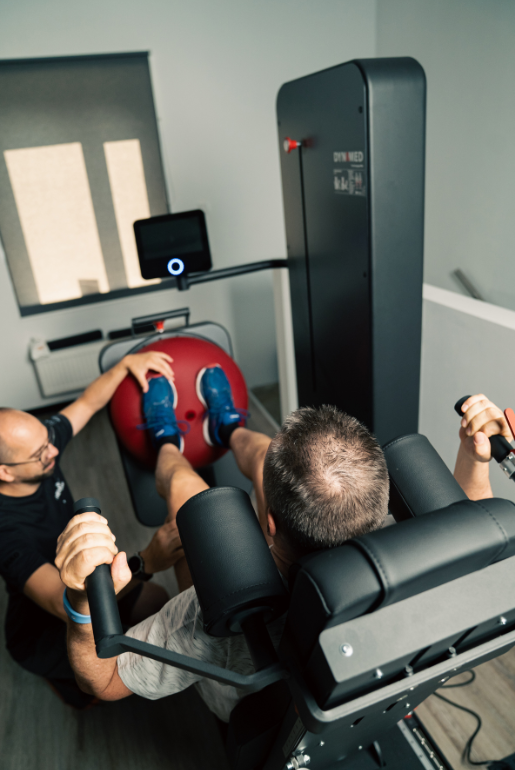 Impressionen Krankengymnastik am Gerät Training KGG Bad Aibling